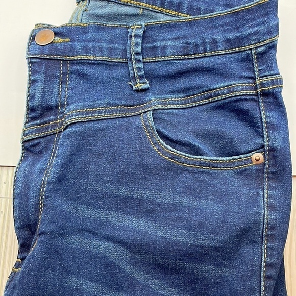 Blue Turtle High Rise Denim Cargo Size 13 - Picture 14 of 16